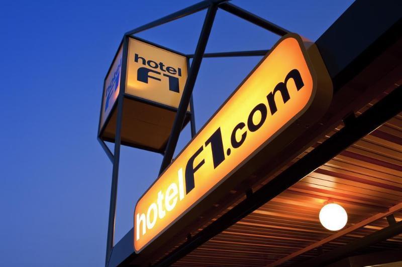 hotelF1 Lyon Sud Oullins Rénové Exterior foto