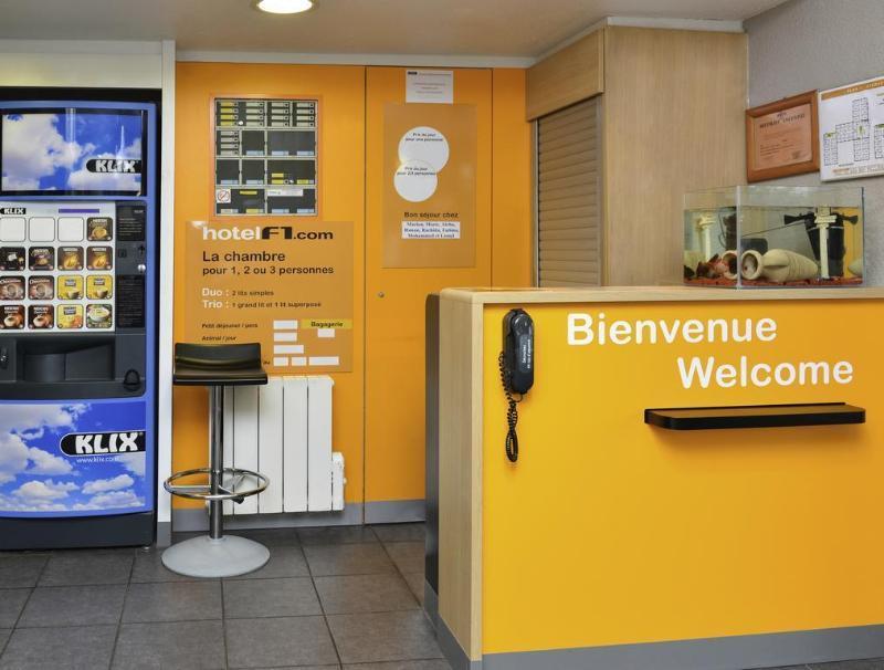 hotelF1 Lyon Sud Oullins Rénové Exterior foto